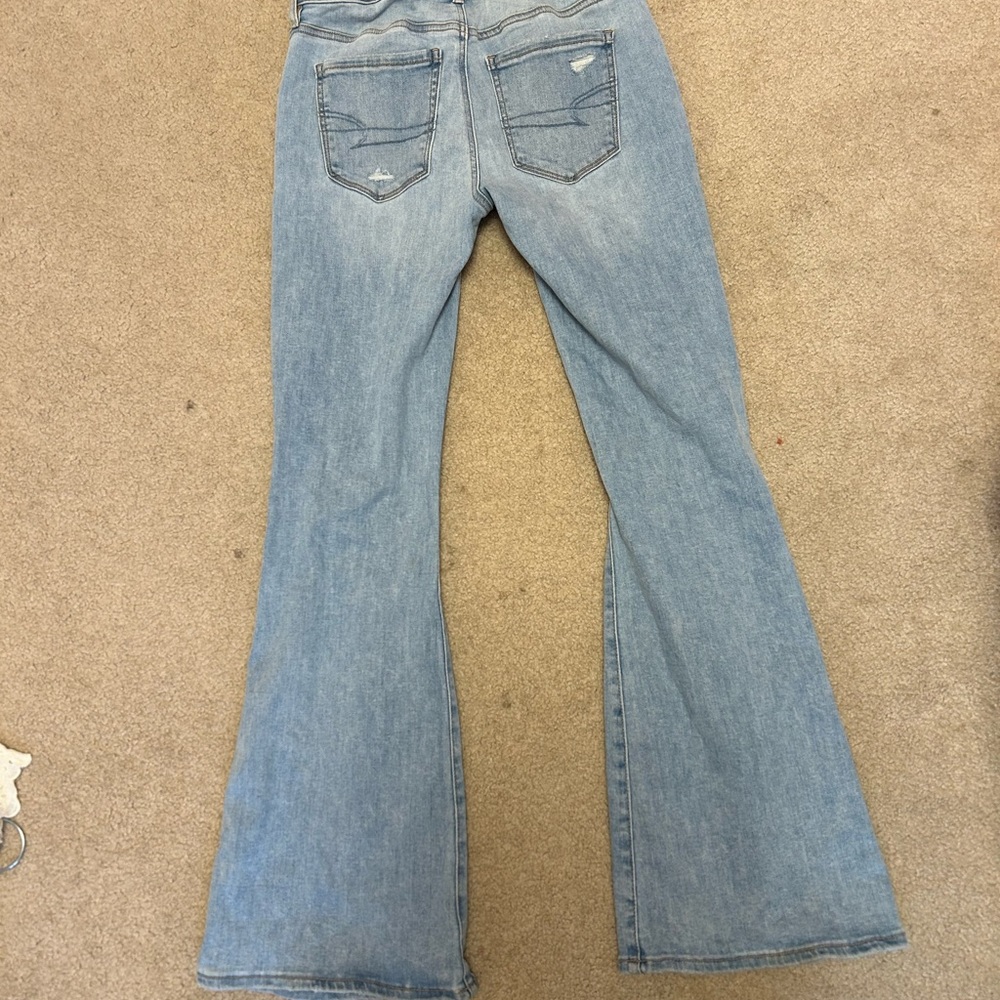 American Eagle light blue flare jeans in size 4
